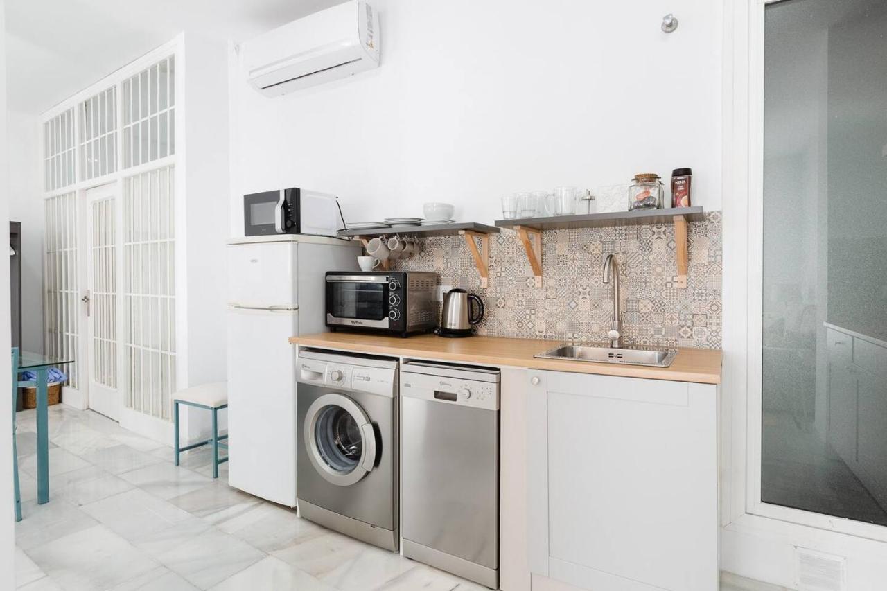 Loft En Primera Linea Del Paseo Maritimo Malaga Bagian luar foto