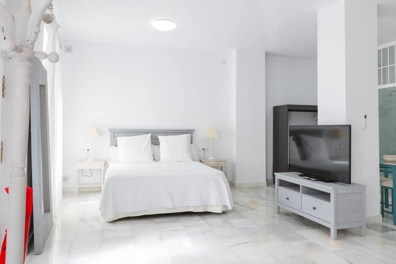 Loft En Primera Linea Del Paseo Maritimo Malaga Bagian luar foto